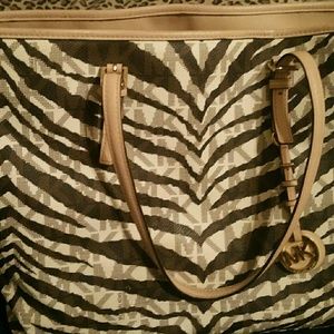 Michael kors purse